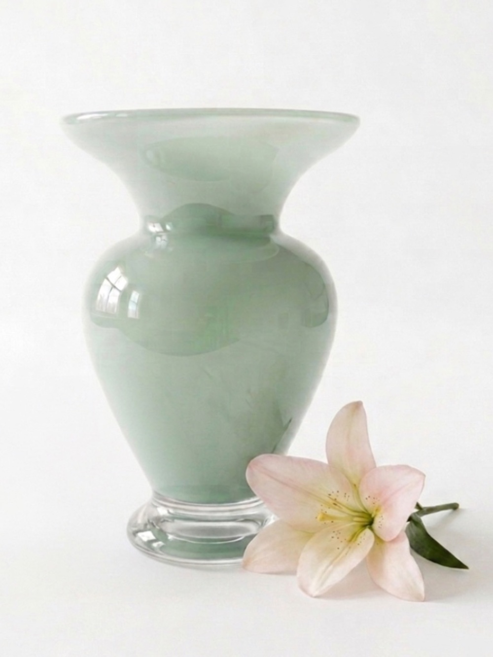 Vintage Mid-Century Fluted Art Glass Vase - Pastel Celadon Sage Green